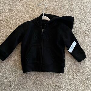 Black NWT Gap zip up sweatshirt . 6-12 months.